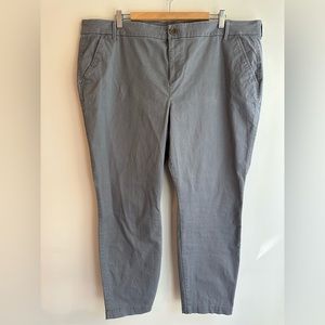 Old Navy - Low Rise Skinny Chinos - Size 20 SHORT